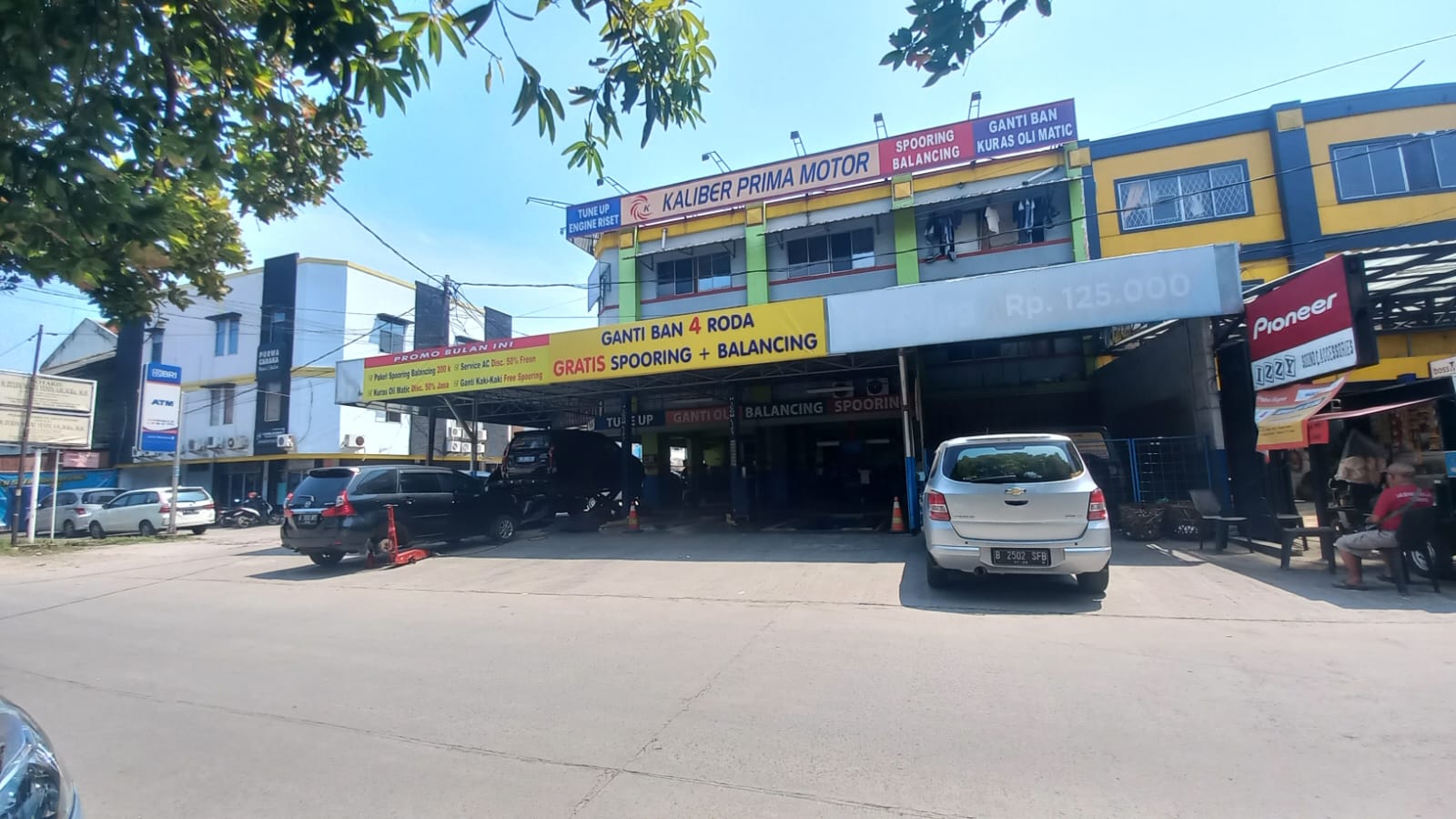 Tampak depan Kaliber Prima Motor Harkit, Karawaci